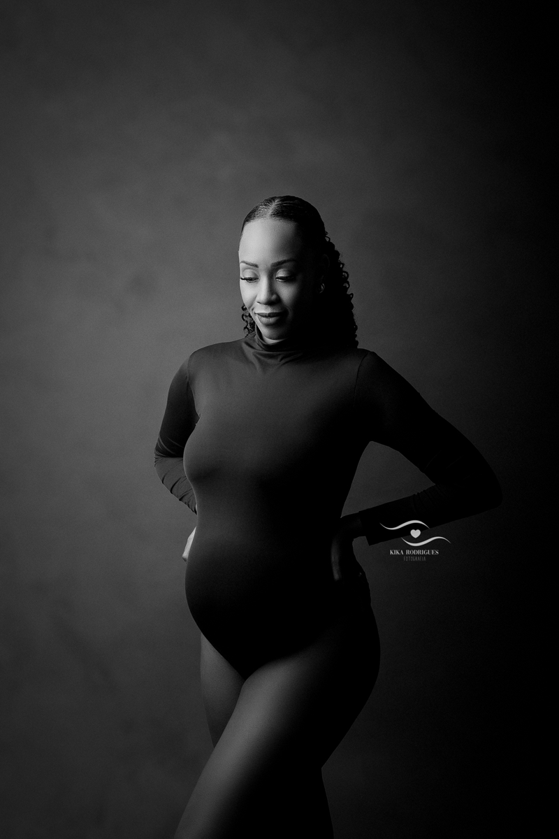 ensaio gestante, estúdio fotográfico em guarulhos, kika rodrigues, barriga, cinza, clássico, luxo, boho, macrame, croche, bebê barriga, marrom, preto