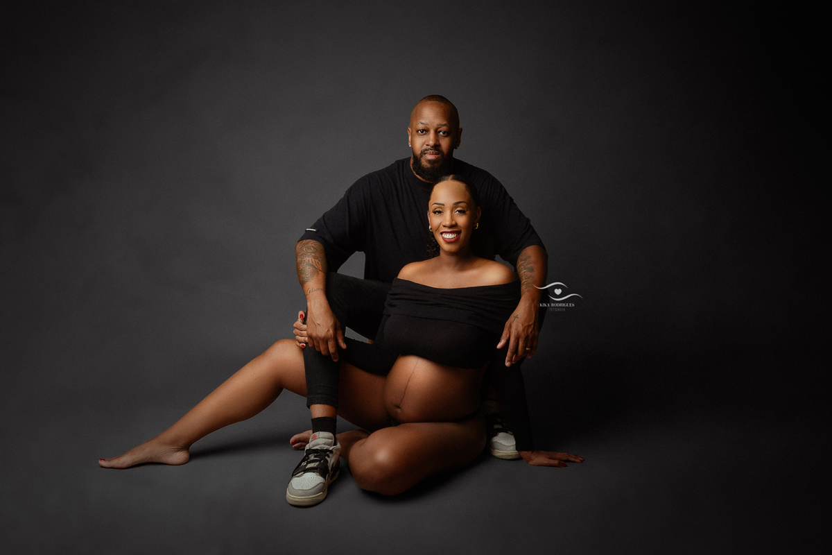 ensaio gestante, estúdio fotográfico em guarulhos, kika rodrigues, barriga, cinza, clássico, luxo, boho, macrame, croche, bebê barriga, marrom, preto