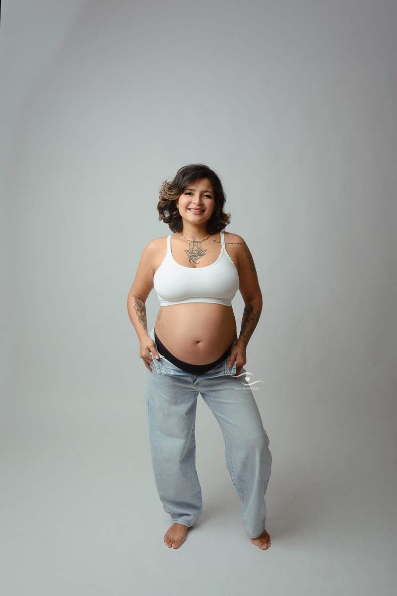 kikarodrigues-guarulhos-ensaio-gestante-gravida-estudio-marrom-classico-boho-luxo-elegante-cinza-preto-branco-mulher-maternidade