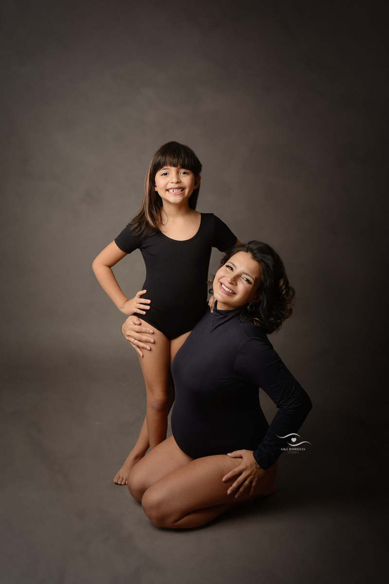 kikarodrigues-guarulhos-ensaio-gestante-gravida-estudio-marrom-classico-boho-luxo-elegante-cinza-preto-branco-mulher-maternidade