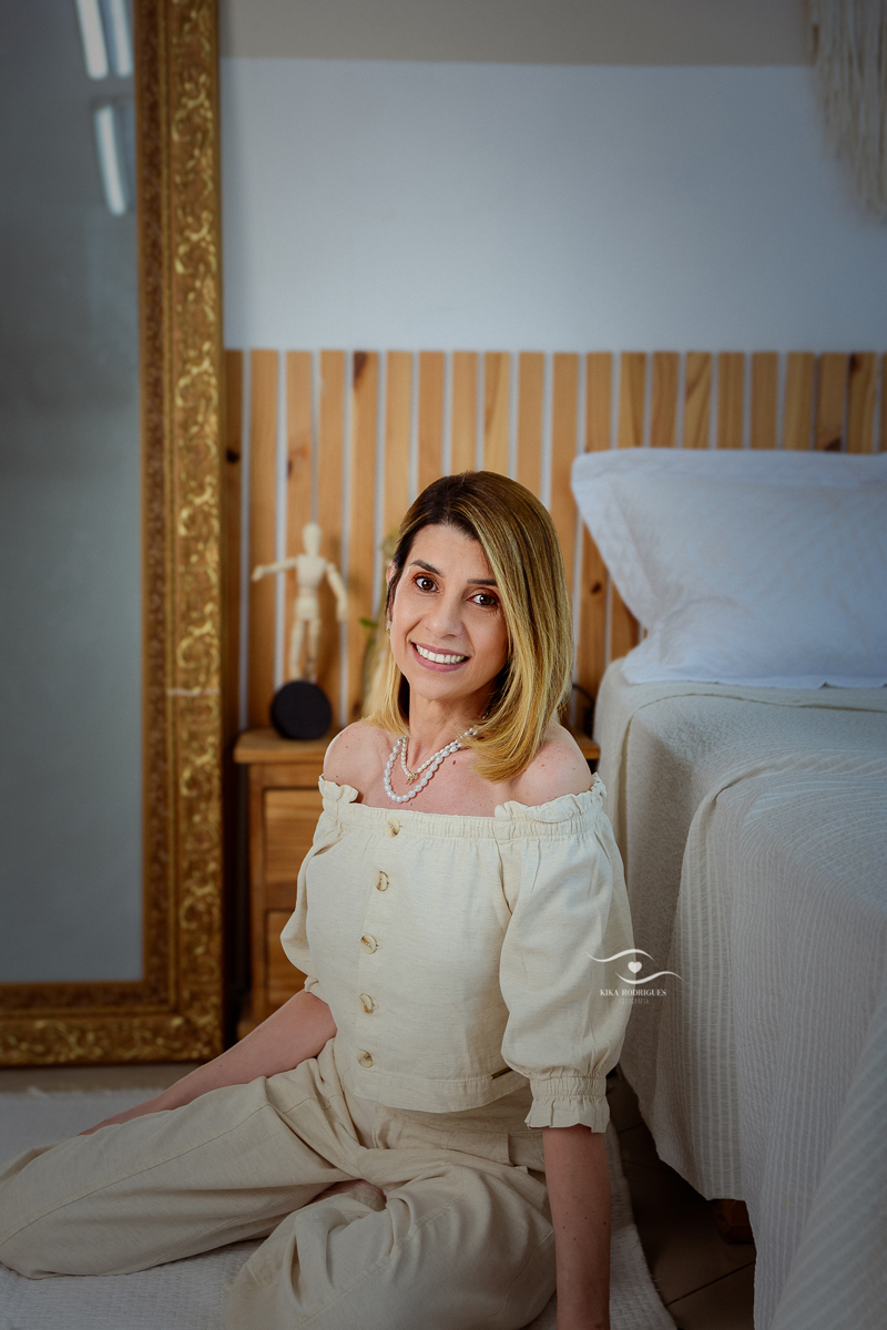 kikarodrigues-guarulhos-ensaio-feminino-mulher-sensual-casual-despojado-descontraido-leve-estudio-marrom-classico-boho-luxo-elegante-cinza-preto-branco