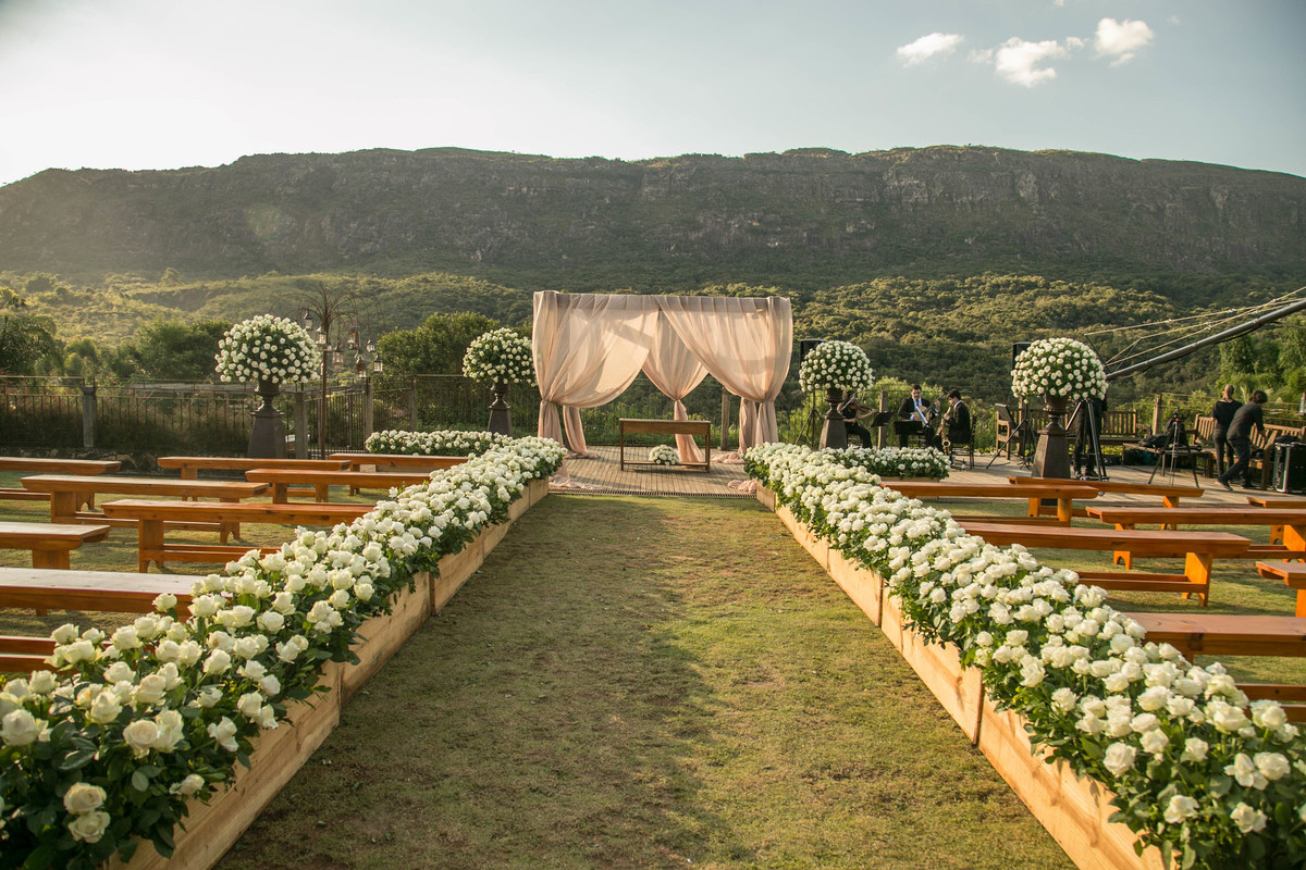 casamento tiradentes minas gerais, com vestido de noiva lindo pousada brisa da serra, com juliano lemes fotografo de casamento de varginha, com book de casamento e casamento2017