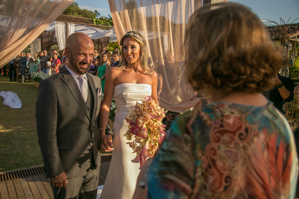 casamento tiradentes minas gerais, com vestido de noiva lindo pousada brisa da serra, com juliano lemes fotografo de casamento de varginha, com book de casamento e casamento2017