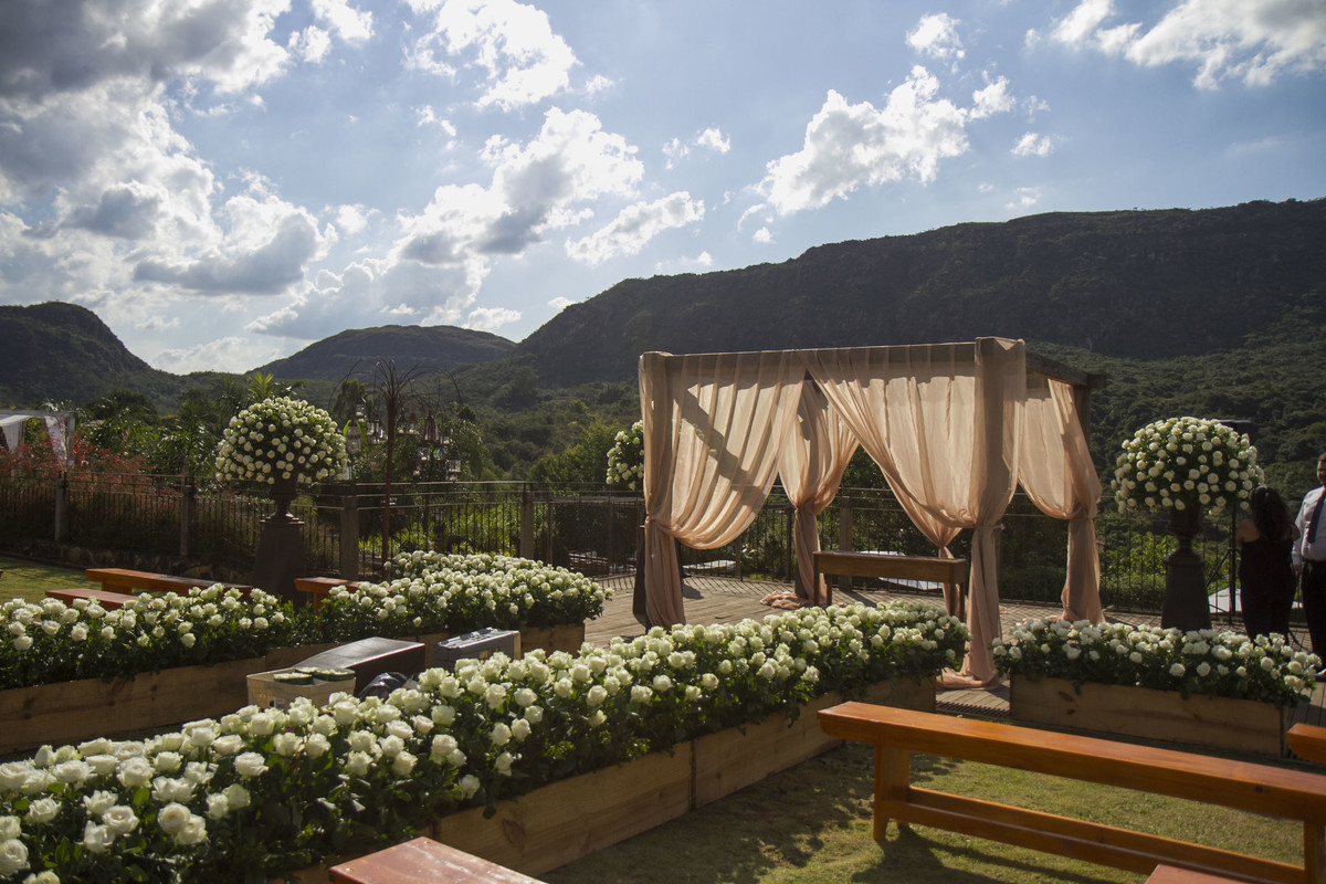 casamento tiradentes minas gerais, com vestido de noiva lindo pousada brisa da serra, com juliano lemes fotografo de casamento de varginha, com book de casamento e casamento2017