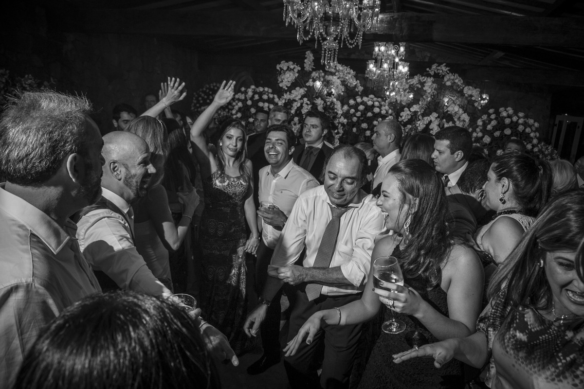 casamento tiradentes minas gerais, com vestido de noiva lindo pousada brisa da serra, com juliano lemes fotografo de casamento de varginha, com book de casamento e casamento2017