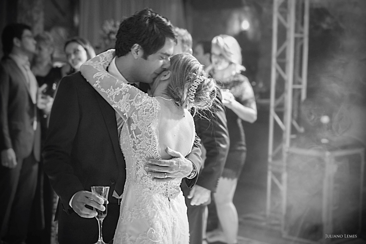 wedding, casemento, tiradentes, cidade historica, tres coracoes, minas gerais, bride, husband, engaged, noivas, casei, matrimonio, cerimonia de casamento, fotografo de casamento de varginha, amor, decoracao, flores, pousada, matriz de santo antonio, bolo 