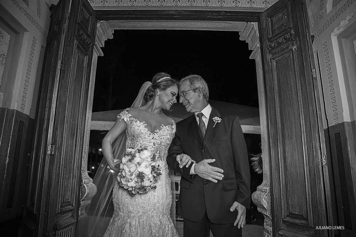 casamento em sao sebastiao do paraíso, fotos juliano lemes, fotografo de casamento varginha, noiva  e vestido de noiva e um book de casal, sapato de noiva, fotografo de minas gerais