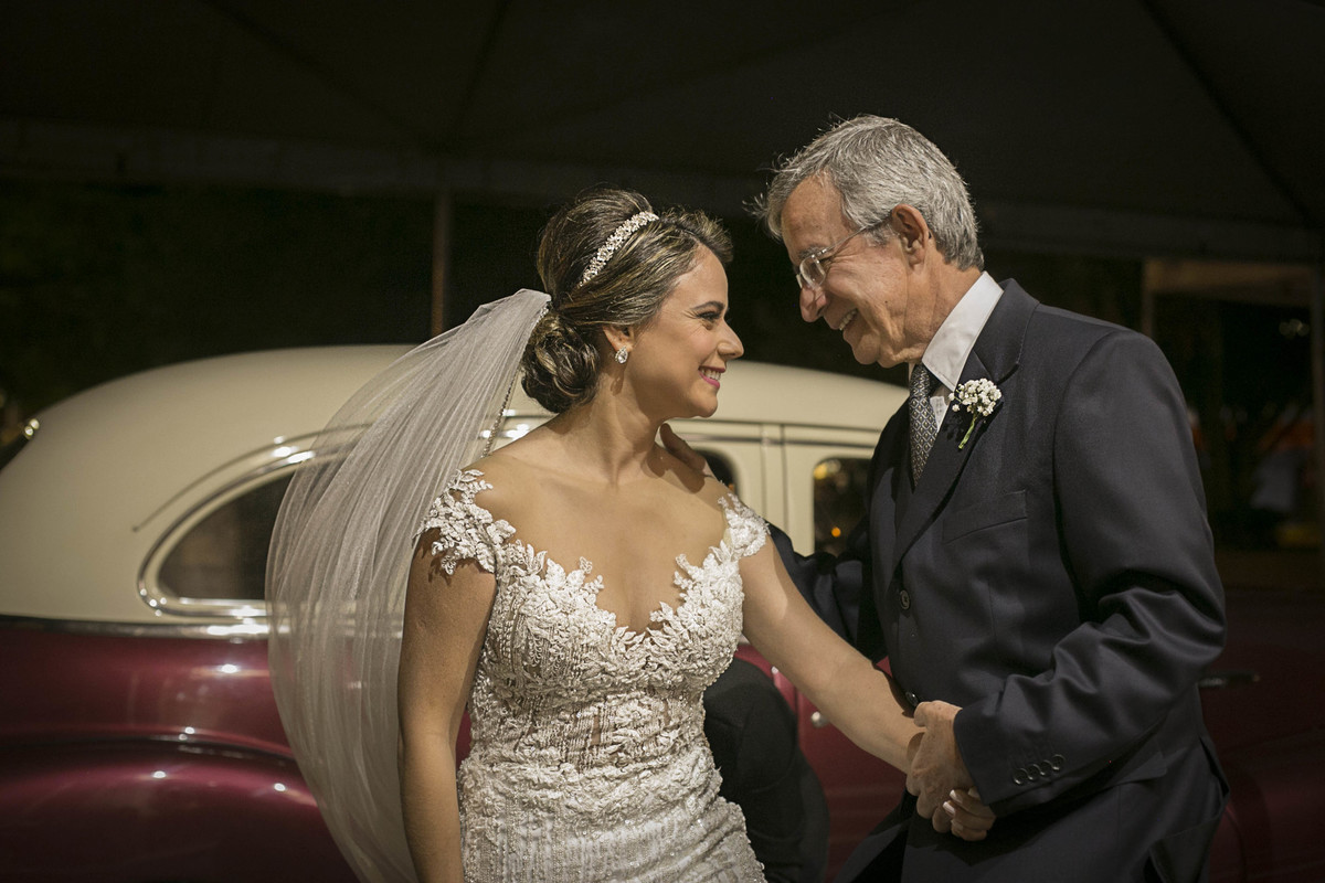 casamento em sao sebastiao do paraíso, fotos juliano lemes, fotografo de casamento varginha, noiva  e vestido de noiva e um book de casal, sapato de noiva, fotografo de minas gerais