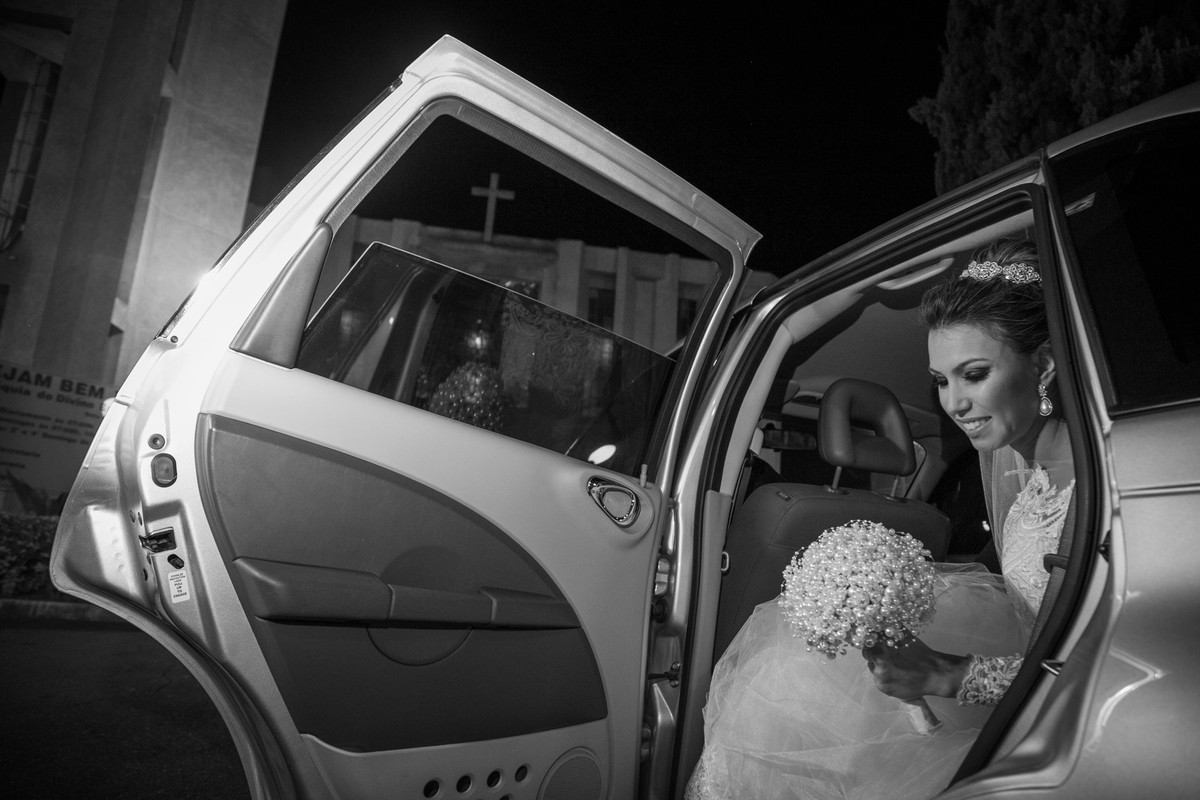 fotografo casamento noiva varginha, vestido noiva fotografo minas gerais, igreja matriz minas gerais, casamento lindo, foto casamento, book casal , álbum de casal, noivo e noiva