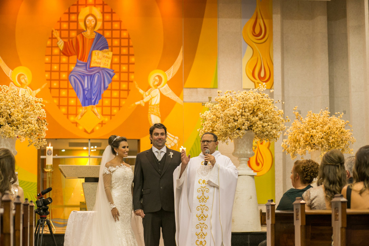 fotografo casamento noiva varginha, vestido noiva fotografo minas gerais, igreja matriz minas gerais, casamento lindo, foto casamento, book casal , álbum de casal, noivo e noiva