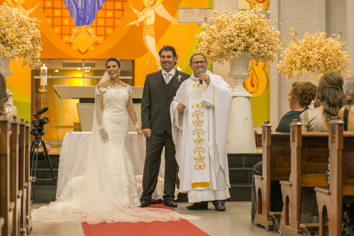 fotografo casamento noiva varginha, vestido noiva fotografo minas gerais, igreja matriz minas gerais, casamento lindo, foto casamento, book casal , álbum de casal, noivo e noiva