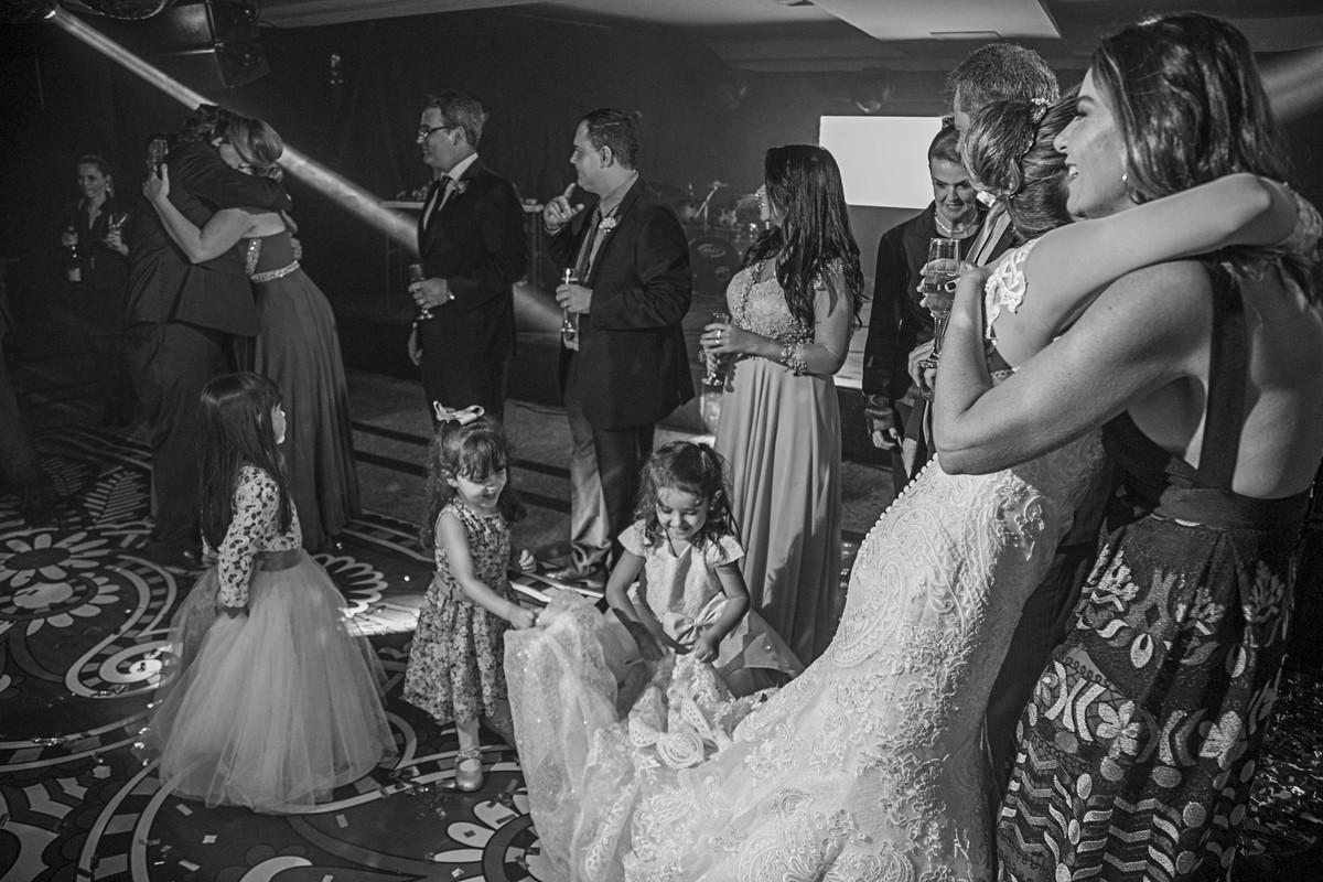 fotografo casamento noiva varginha, vestido noiva fotografo minas gerais, igreja matriz minas gerais, casamento lindo, foto casamento, book casal , álbum de casal, noivo e noiva