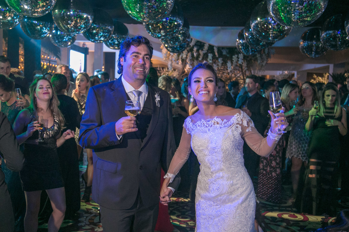 fotografo casamento noiva varginha, vestido noiva fotografo minas gerais, igreja matriz minas gerais, casamento lindo, foto casamento, book casal , álbum de casal, noivo e noiva