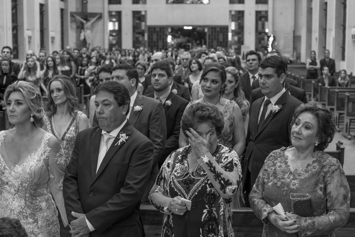 fotografo casamento noiva varginha, vestido noiva fotografo minas gerais, igreja matriz minas gerais, casamento lindo, foto casamento, book casal , álbum de casal, noivo e noiva