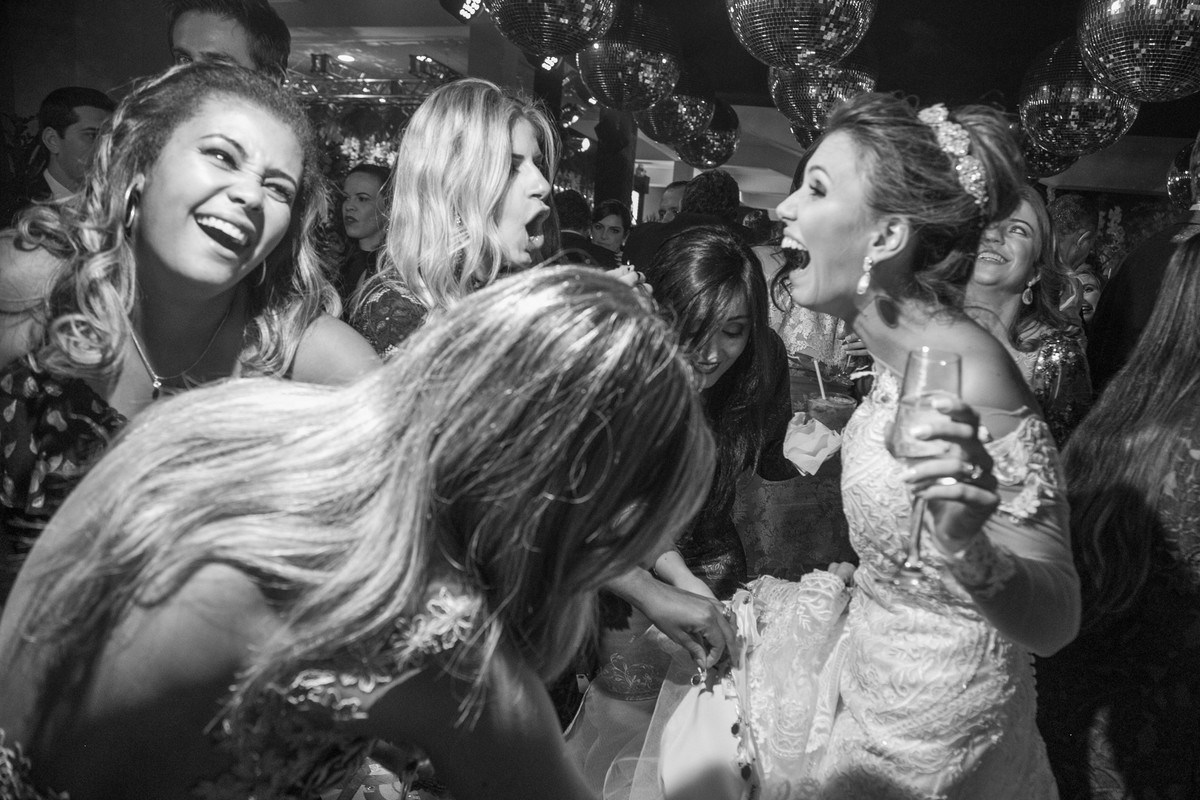 fotografo casamento noiva varginha, vestido noiva fotografo minas gerais, igreja matriz minas gerais, casamento lindo, foto casamento, book casal , álbum de casal, noivo e noiva