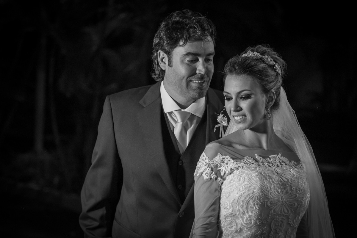 fotografo casamento noiva varginha, vestido noiva fotografo minas gerais, igreja matriz minas gerais, casamento lindo, foto casamento, book casal , álbum de casal, noivo e noiva