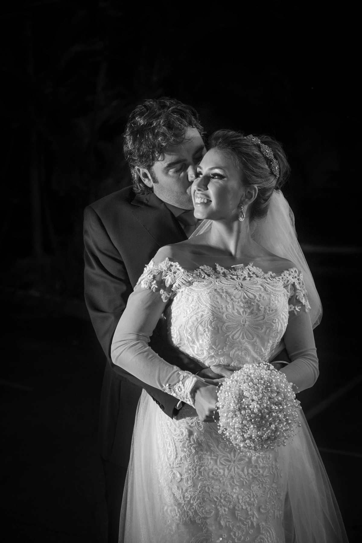 fotografo casamento noiva varginha, vestido noiva fotografo minas gerais, igreja matriz minas gerais, casamento lindo, foto casamento, book casal , álbum de casal, noivo e noiva
