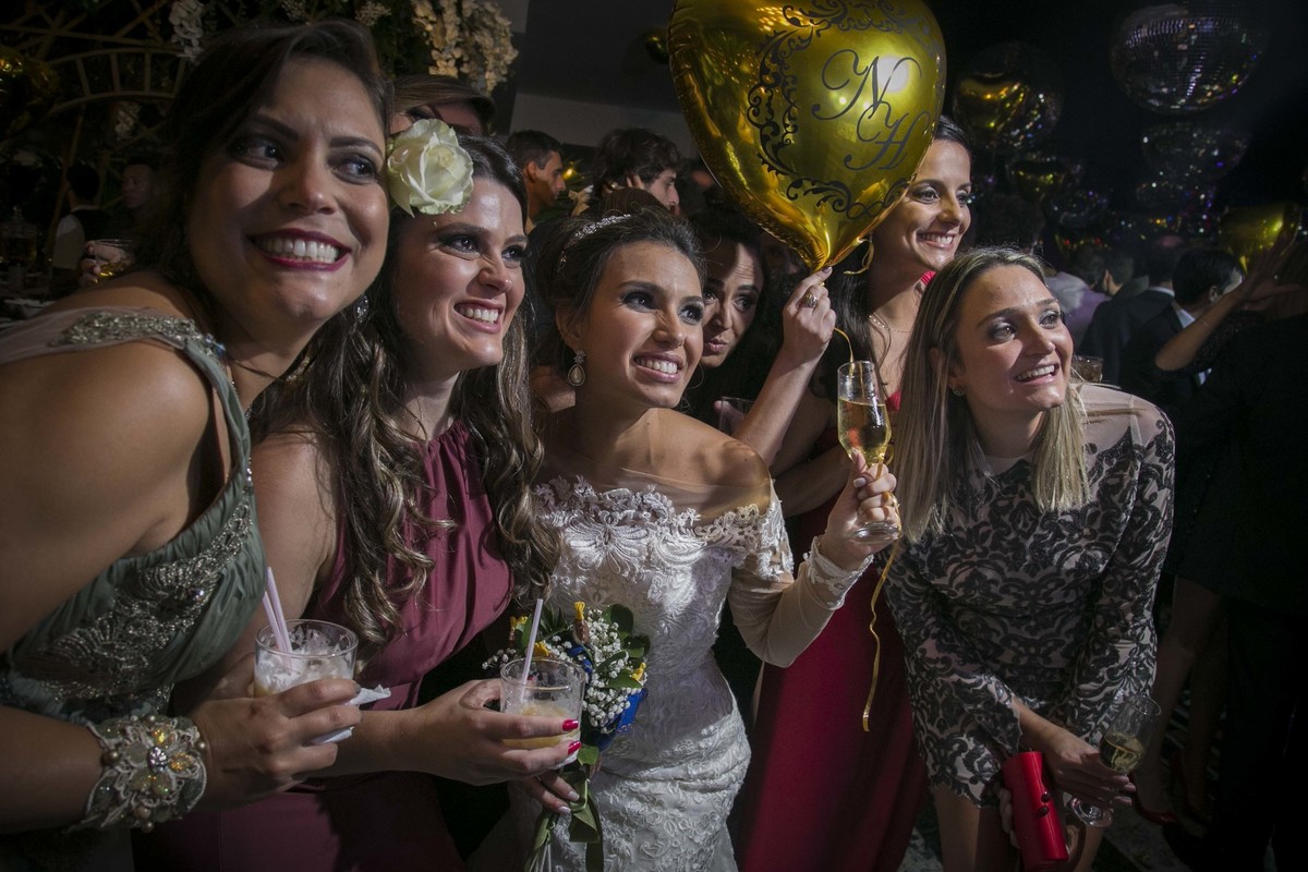 fotografo casamento noiva varginha, vestido noiva fotografo minas gerais, igreja matriz minas gerais, casamento lindo, foto casamento, book casal , álbum de casal, noivo e noiva