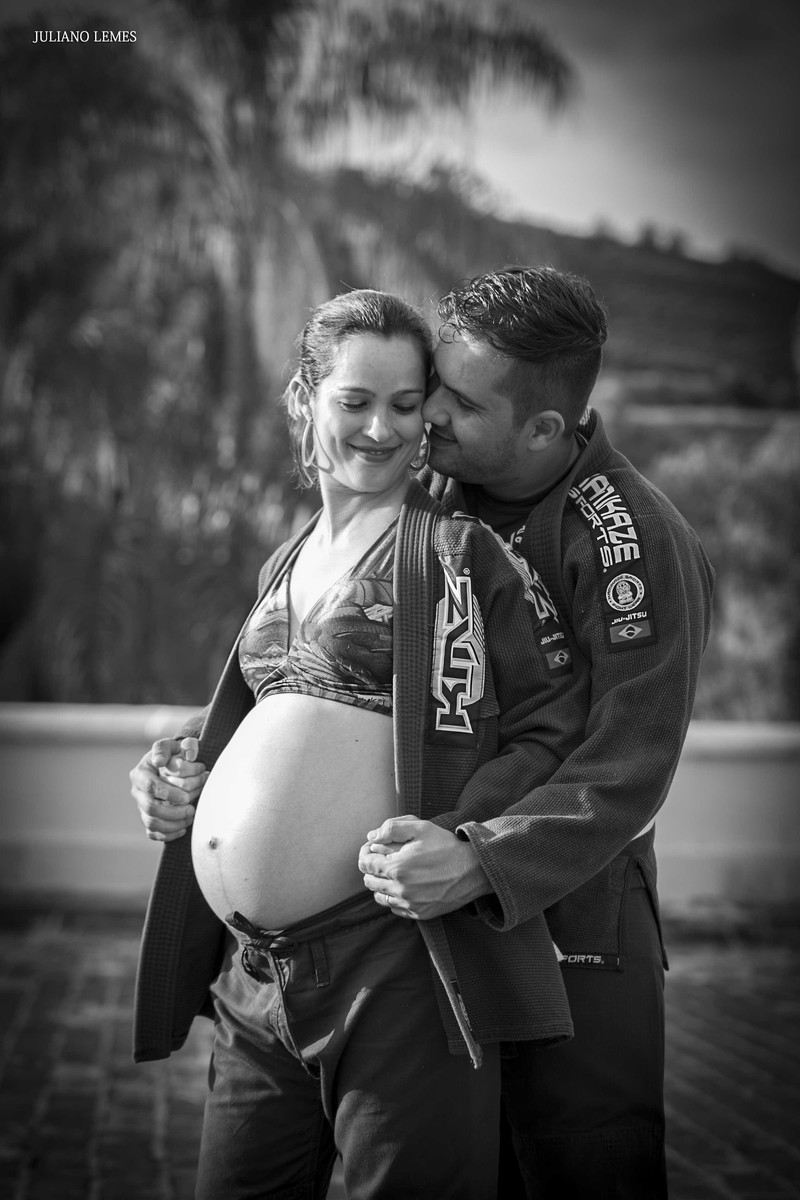 ensaio de gestante na fazenda pedra negra, gravida na cidade de varginha-mg, fotografada pelo fotografo de casamento e familia juliano lemes, fotografo de varginha, e de minas gerais