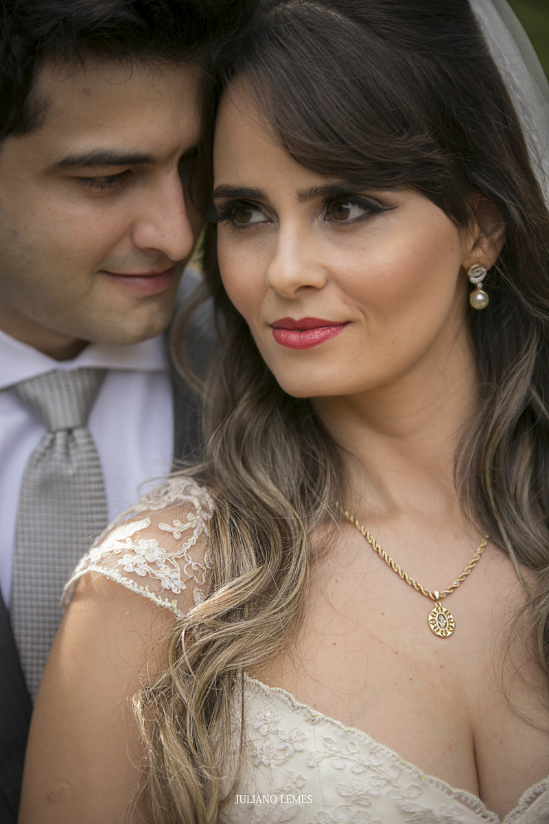 ensaio de casamento, realizado na fazenda pedra negra em tres pontas, proximo a varginha, minas gerais pelo fotografo de casamento e familia juliano lemes, ensaio de erika, com vetido de noiva e rodolfo em minas gerais