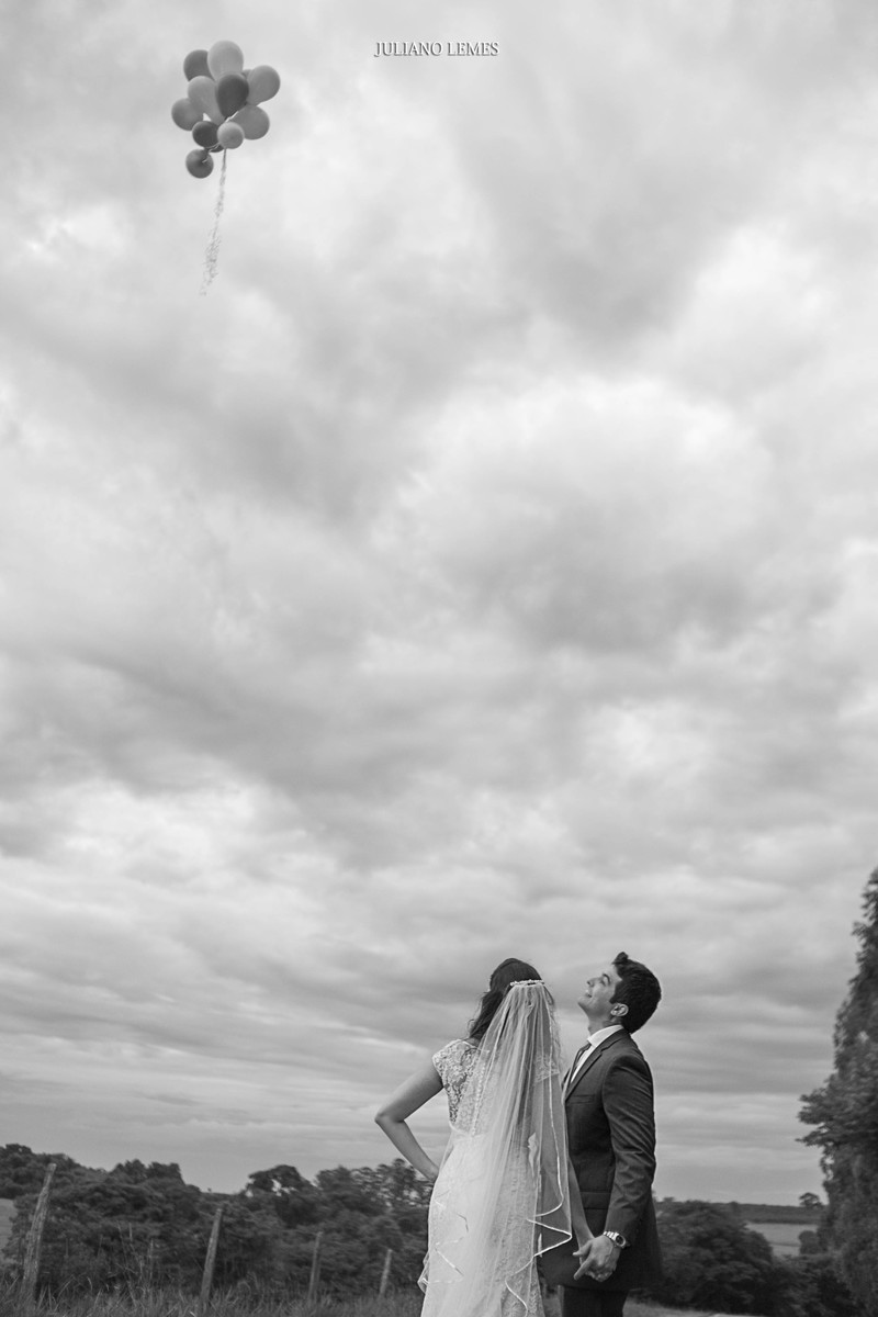 ensaio de casamento, realizado na fazenda pedra negra em tres pontas, proximo a varginha, minas gerais pelo fotografo de casamento e familia juliano lemes, ensaio de erika, com vetido de noiva e rodolfo em minas gerais