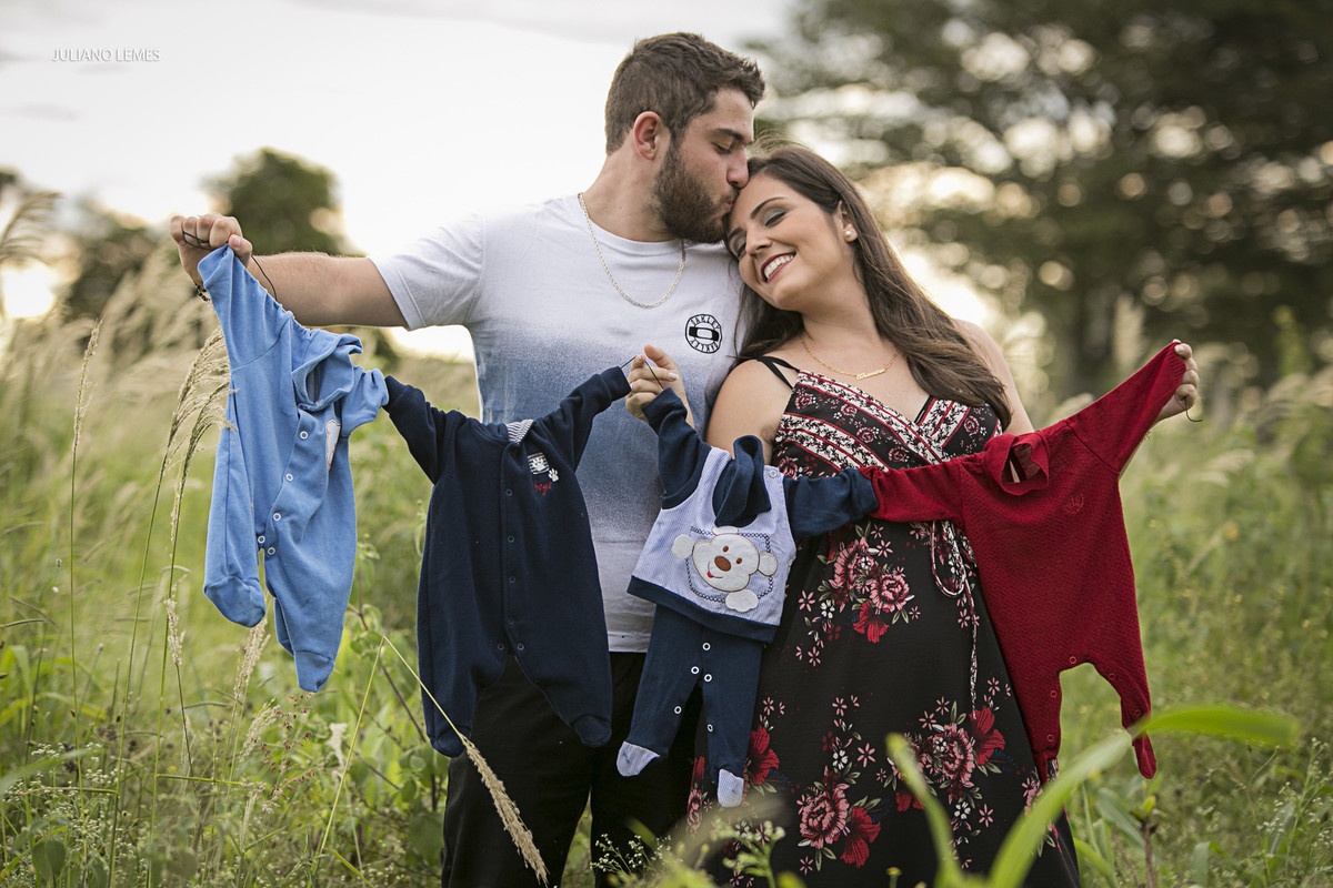 ensaio de gestante, com book de gravida, fotografo de varginha juliano lemes, sessão de fotos externas e estúdio de varginha