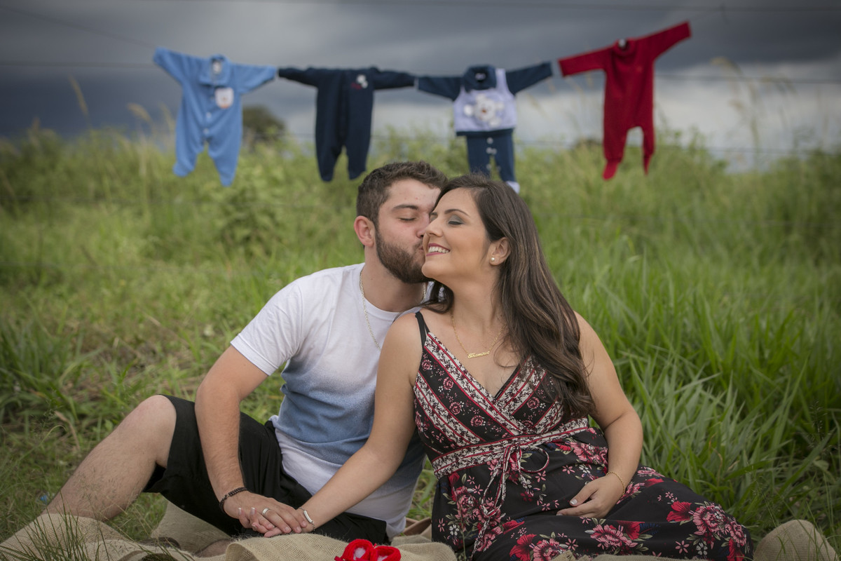 ensaio de gestante, com book de gravida, fotografo de varginha juliano lemes, sessão de fotos externas e estúdio de varginha