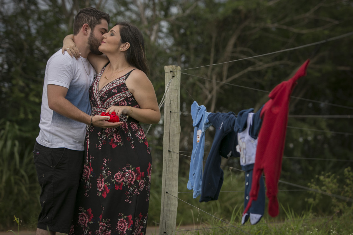 ensaio de gestante, com book de gravida, fotografo de varginha juliano lemes, sessão de fotos externas e estúdio de varginha
