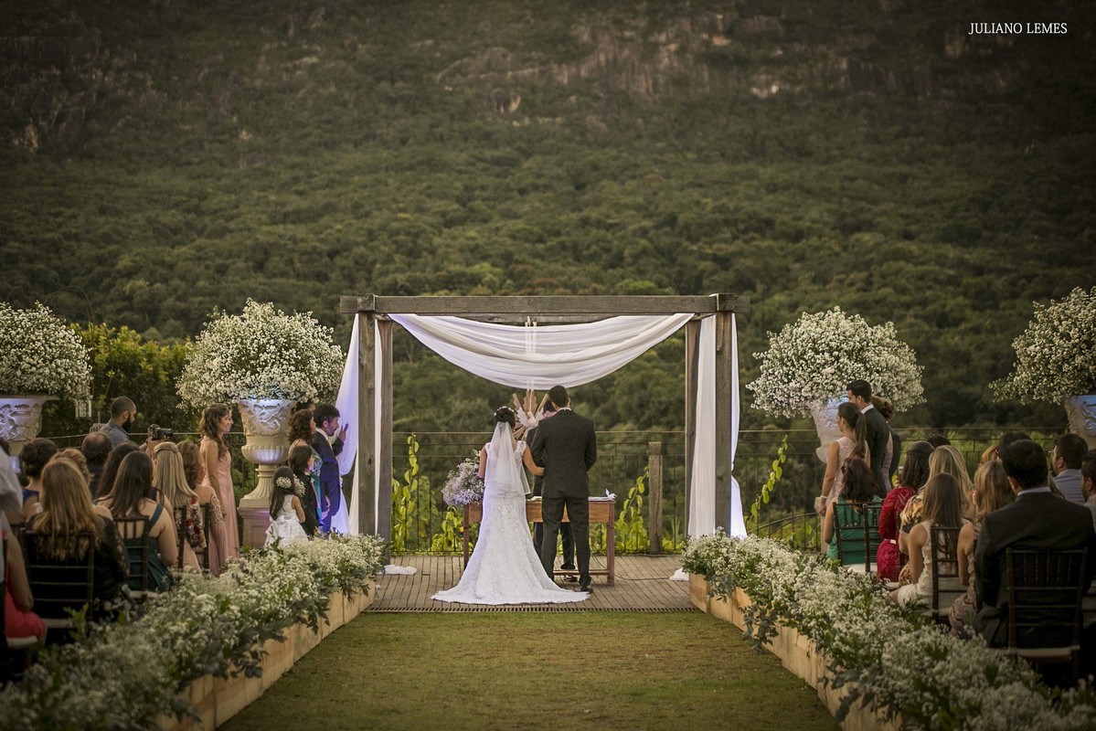 um casamento lindo, na cidade de tiradentes-MG, fotografado por juliano lemes, fotografo de casamento da cidade de varginha-mg, fotografo de casamento, noivas e gestantes em minas gerais, especialista em fotografia de casamento