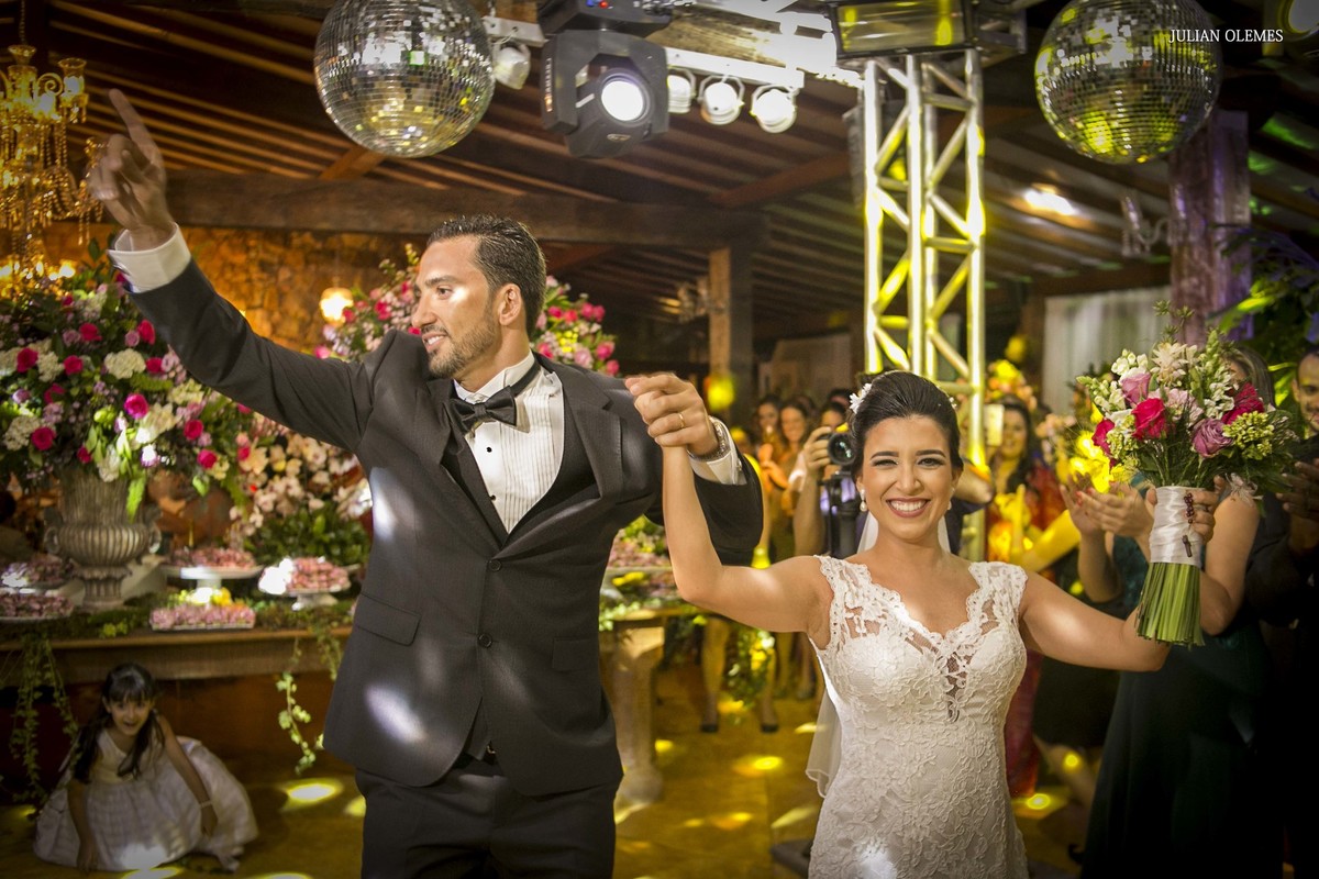 um casamento lindo, na cidade de tiradentes-MG, fotografado por juliano lemes, fotografo de casamento da cidade de varginha-mg, fotografo de casamento, noivas e gestantes em minas gerais, especialista em fotografia de casamento