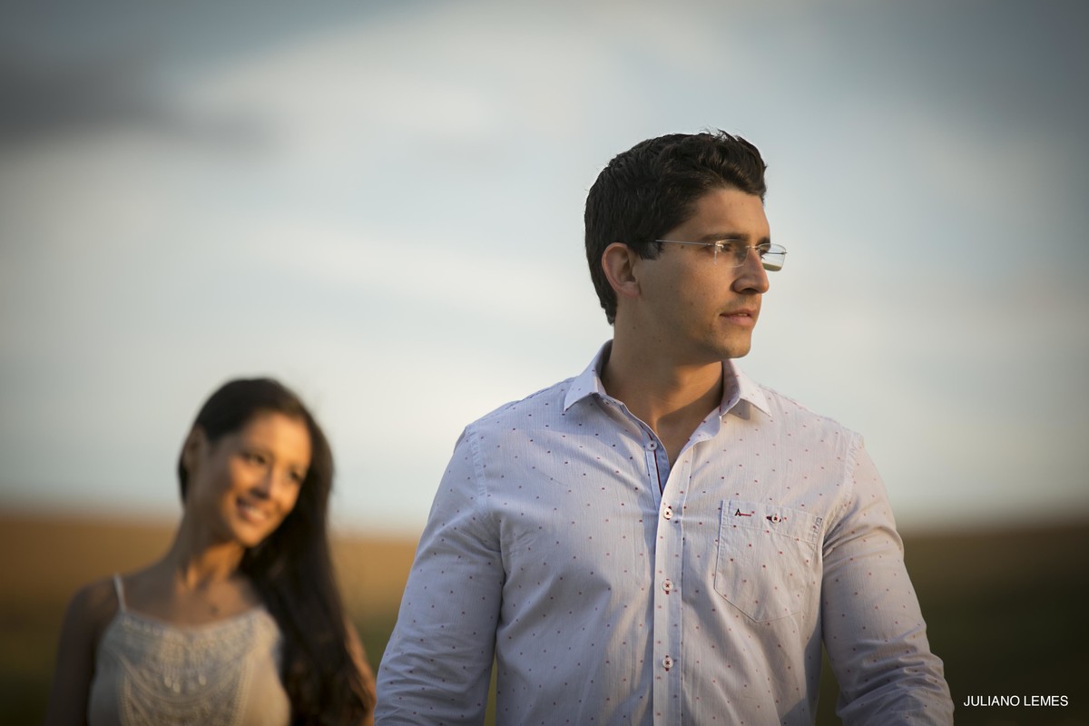 casal de noivos fotogrados por juliano lemes fotografo na cidade de varginha-mg, ensaio pre wedding