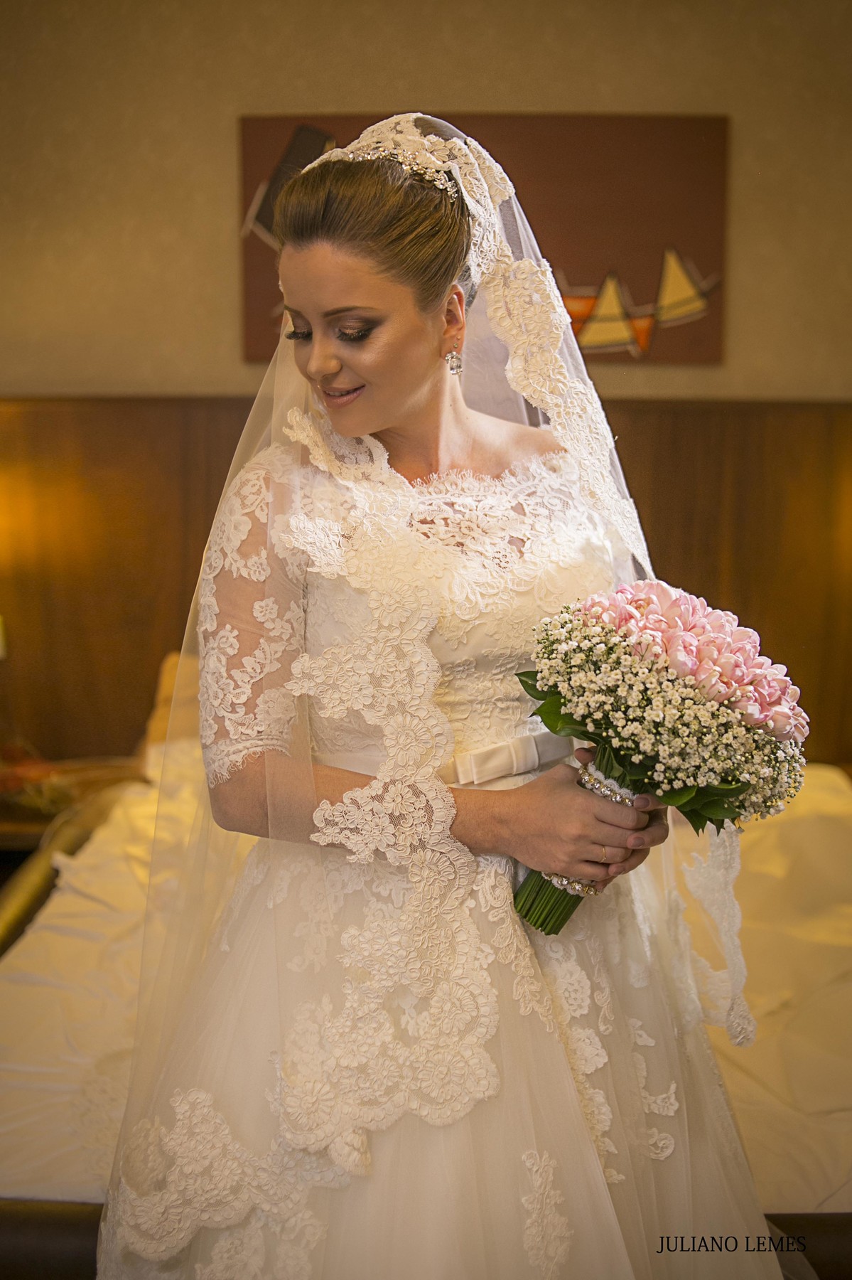 casamento de bruno e gabriela pelo fotografo de casamento juliano lemes da cidade de varginha, realizado na igreja matriz, a noiva usa um vestido lindo e a festa de casamento foi incrível