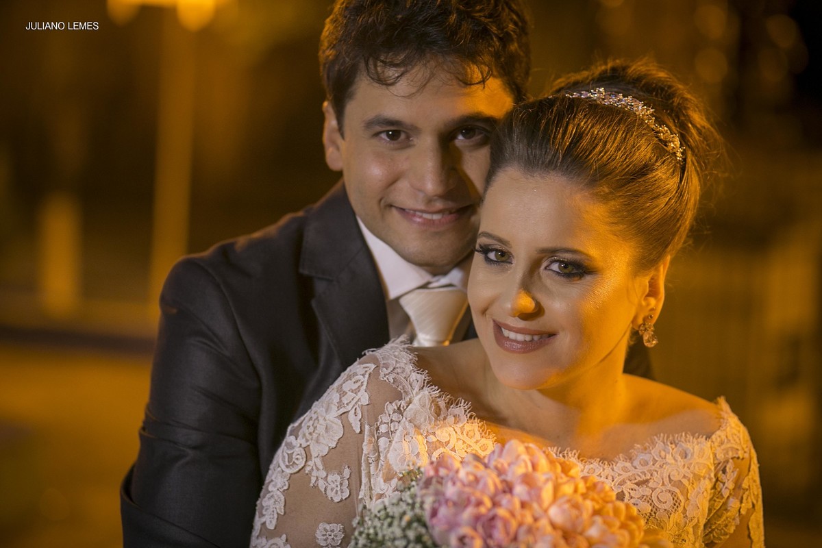 casamento de bruno e gabriela pelo fotografo de casamento juliano lemes da cidade de varginha, realizado na igreja matriz, a noiva usa um vestido lindo e a festa de casamento foi incrível