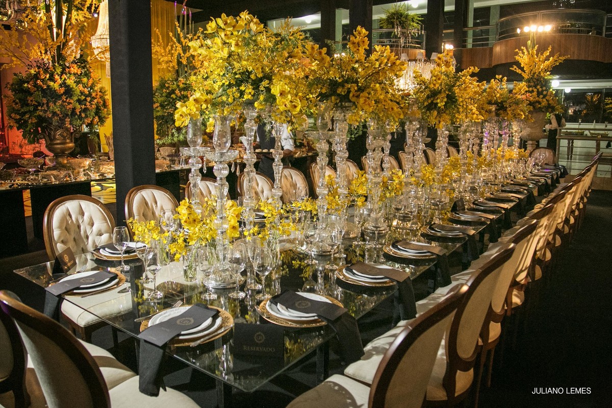 casamento de bruno e gabriela pelo fotografo de casamento juliano lemes da cidade de varginha, realizado na igreja matriz, a noiva usa um vestido lindo e a festa de casamento foi incrível