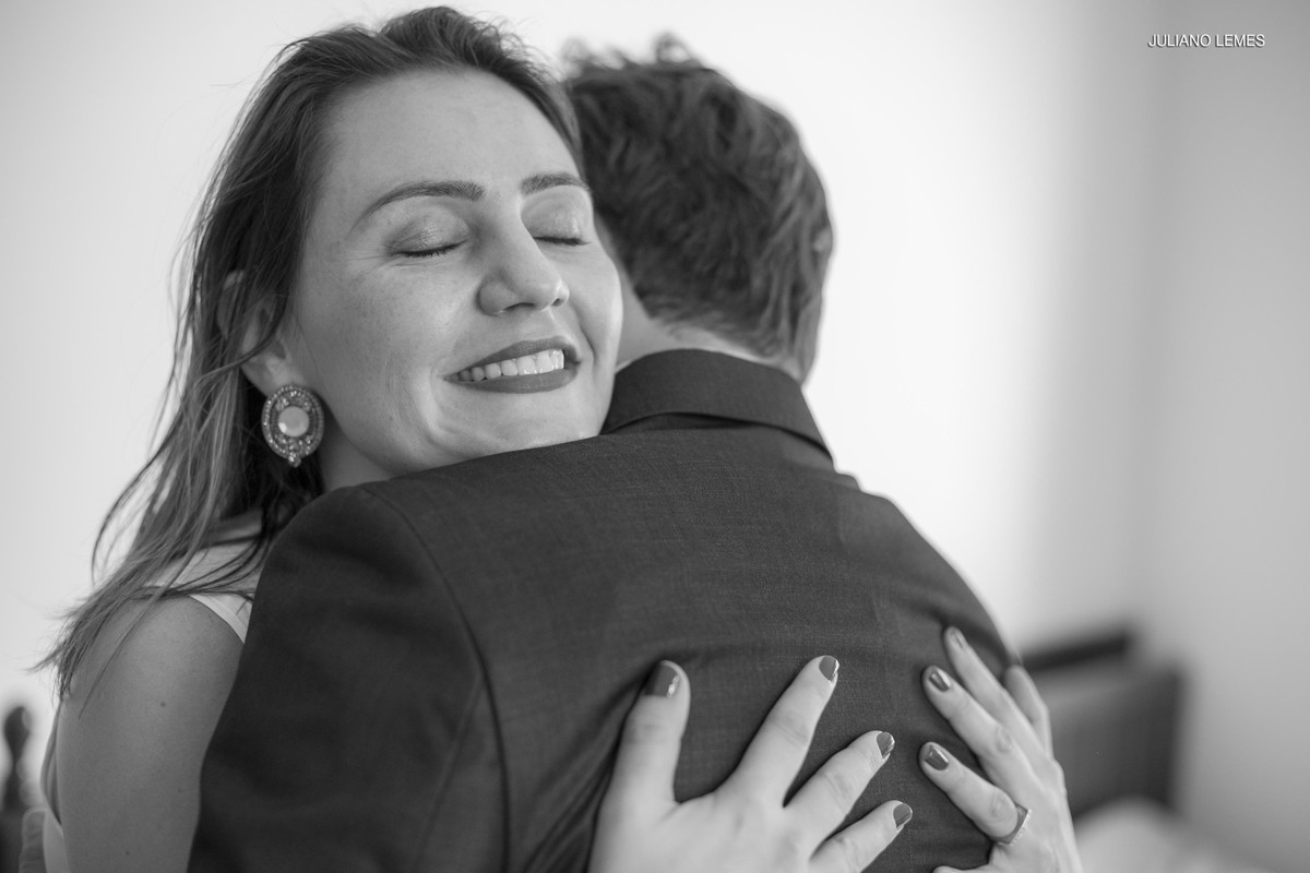 casamento de bruno e gabriela pelo fotografo de casamento juliano lemes da cidade de varginha, realizado na igreja matriz, a noiva usa um vestido lindo e a festa de casamento foi incrível