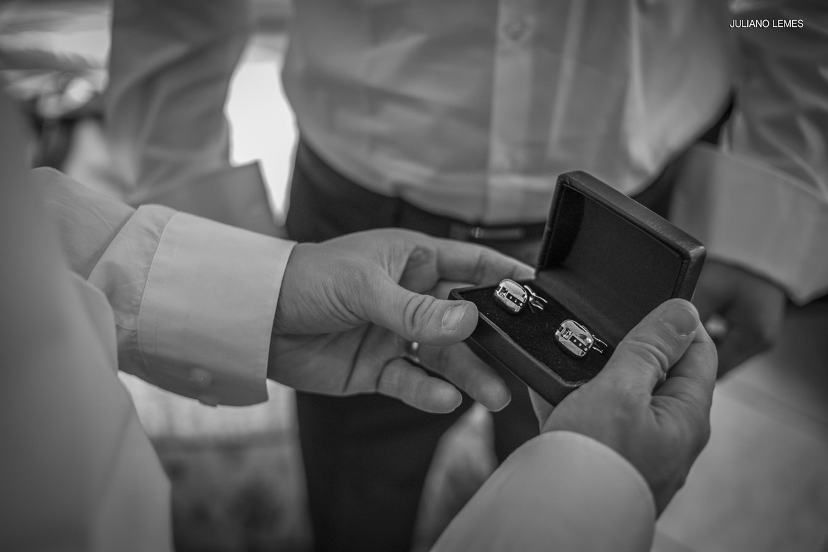 casamento de bruno e gabriela pelo fotografo de casamento juliano lemes da cidade de varginha, realizado na igreja matriz, a noiva usa um vestido lindo e a festa de casamento foi incrível