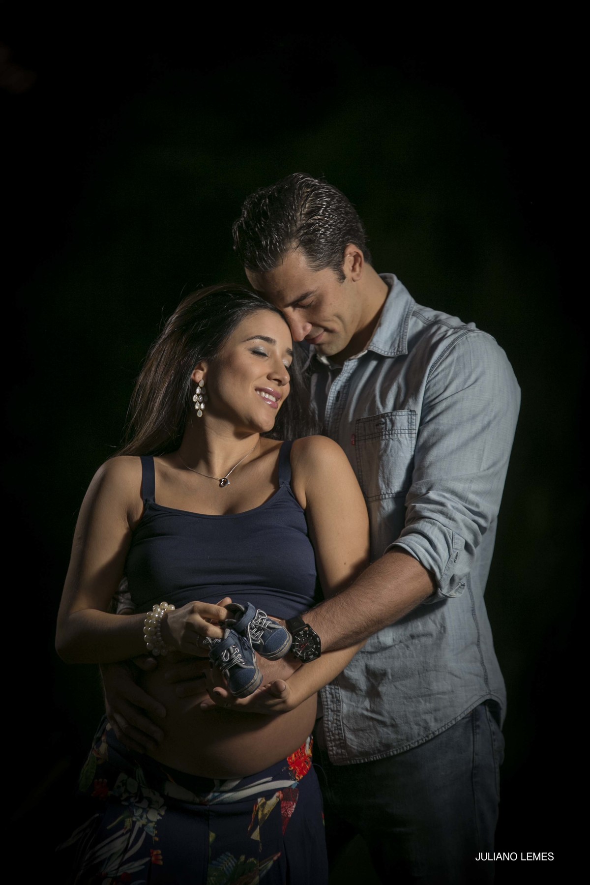 ensaio de gestantes ou grávidas no clube campestre em varginha, fotografado pelo fotografo juliano lemes que fotografa familias e casamentos