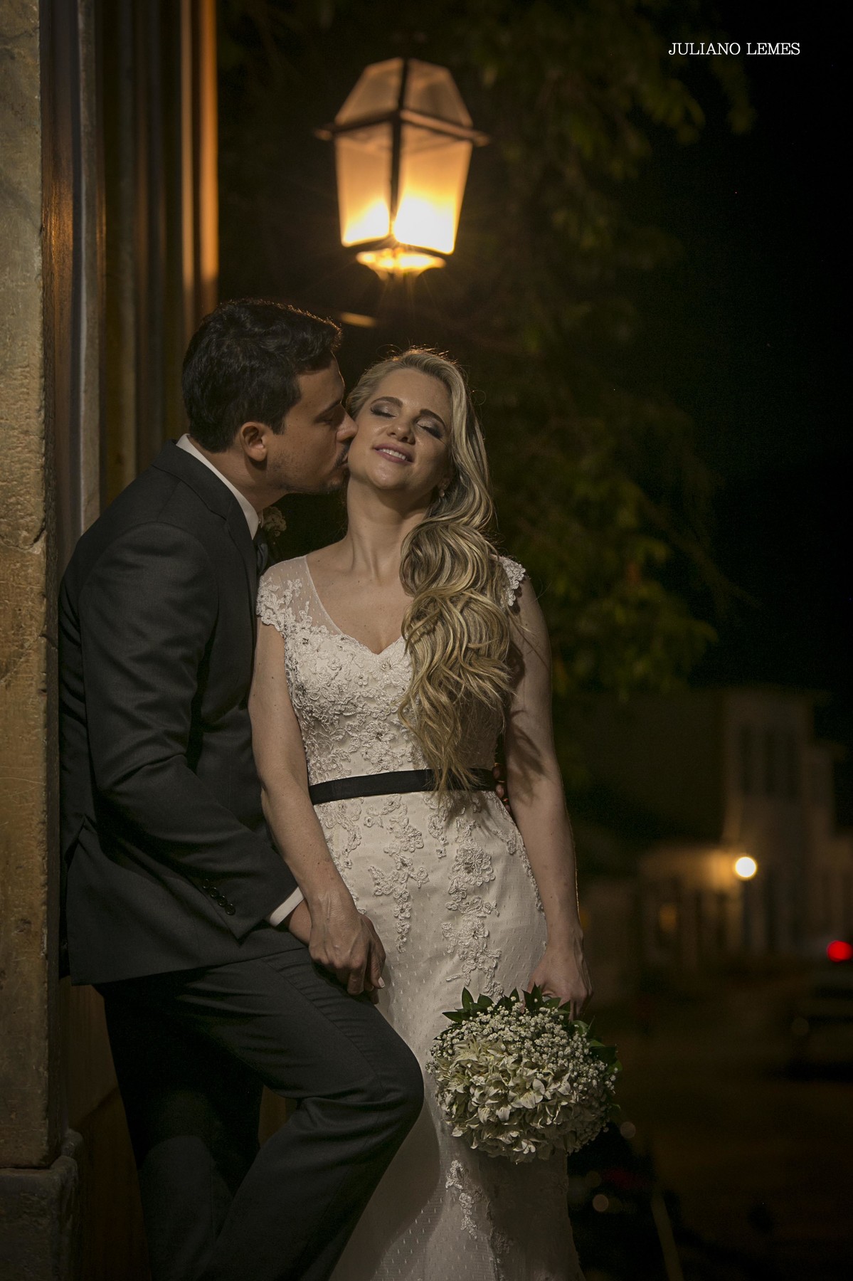 casamento tiradentes minas gerais, com ensaio de noiva, trash the dress pelo fotografo juliano lemes de varginha, com vestido de ruth amaral de belo horizonte