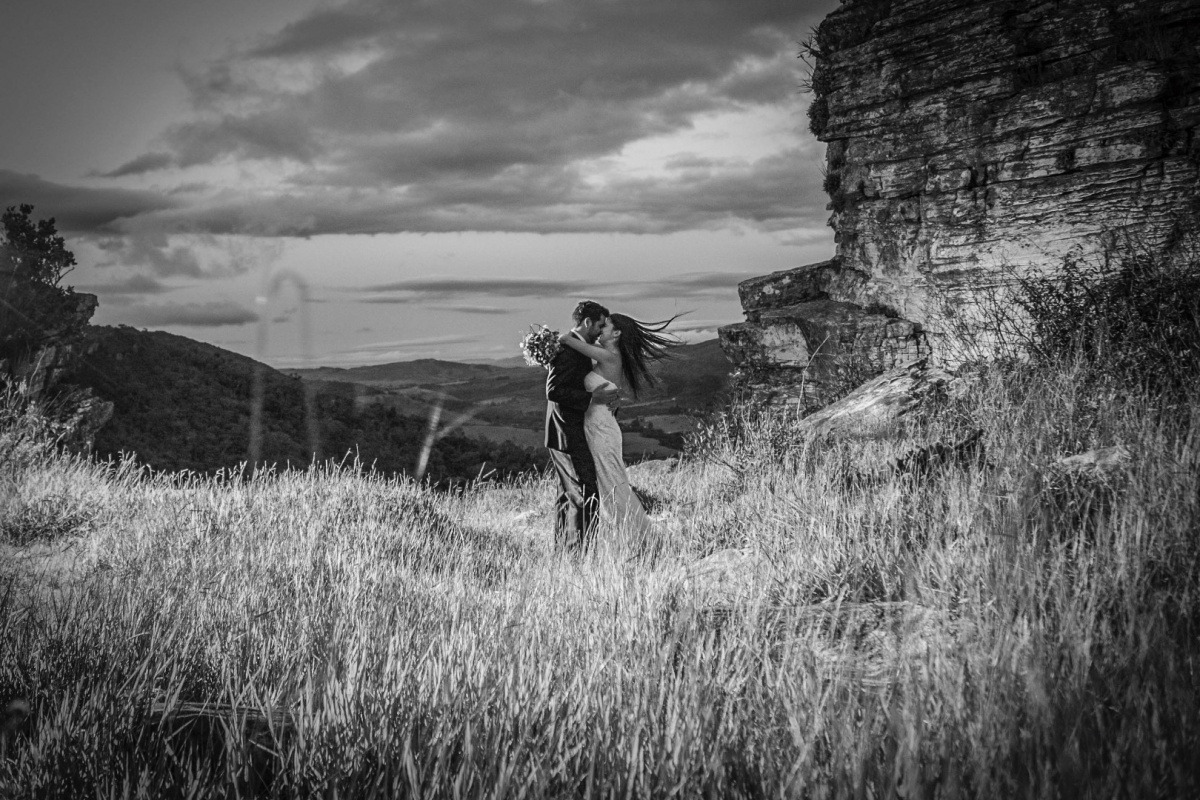 noivos, noivas, noiva, noivo, sao thome das letras, minas gerais, sessao de fotos, trash the dress, ensaio de noivos, minas gerais, juliano lemes fotografo, juliano lemes fotografia, fotografia de casamento, photographer wedding, amor, carinho, bouquet, c