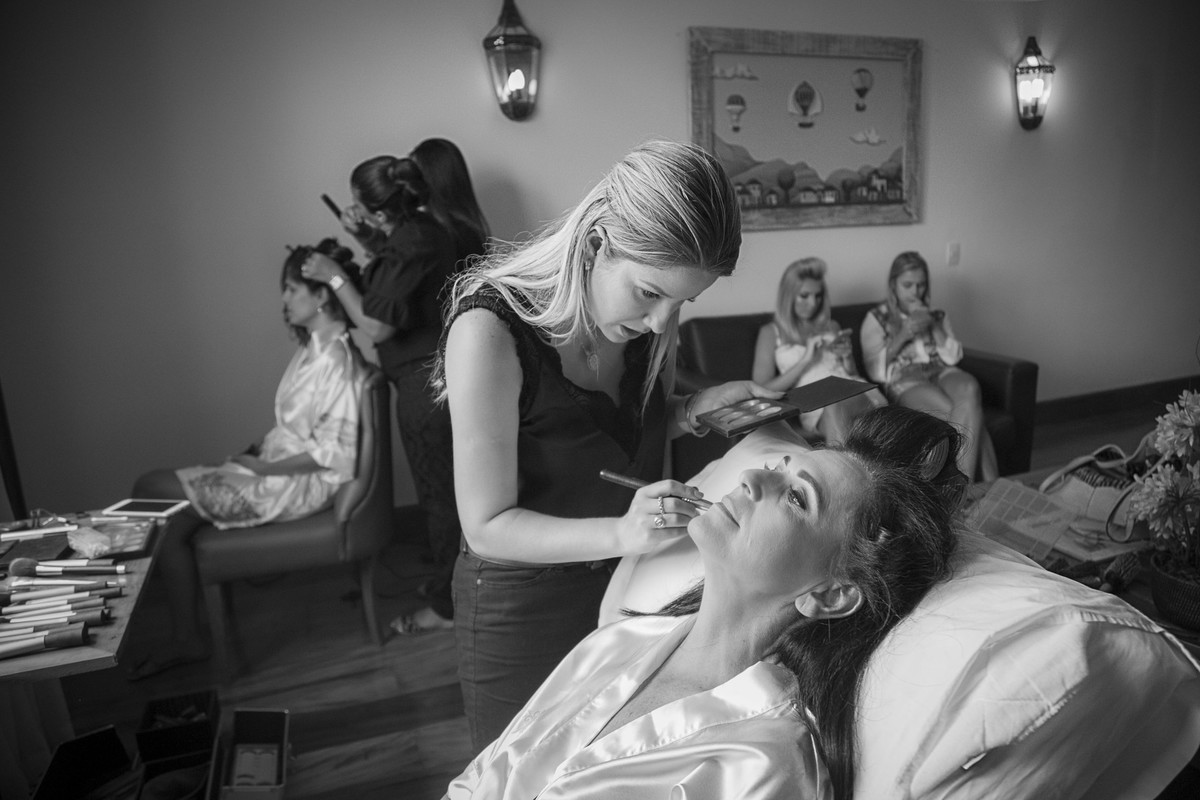 casamento santissimo tiradentes por juliano lemes;fotografo de casamento de varginha, vestido de noiva de bh, making of, fotos de noivas