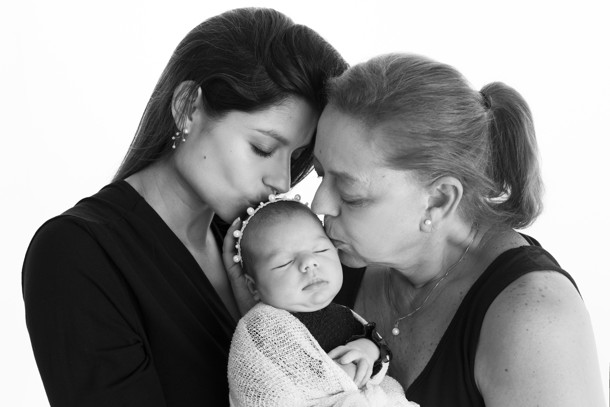 Ensaio com Avós
As 3 Gerações
Fotógrafa Gabriella Arruda
Estúdio Gabi Fotografia
São Paulo - SP
www.gabi.fot.br