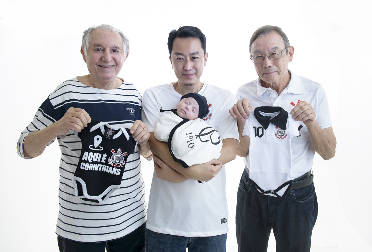 Ensaio com Avós
As 3 Gerações
Fotógrafa Gabriella Arruda
Estúdio Gabi Fotografia
São Paulo - SP
www.gabi.fot.br