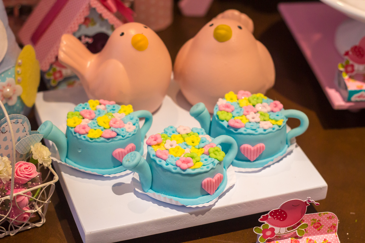 Decoração tema JARDIM ENCANTADO nas cores VERDE e CORES PASTÉIS no click da FOTÓGRAFA de FESTA INFANTIL em SÃO PAULO, SP em uma imagem colorida