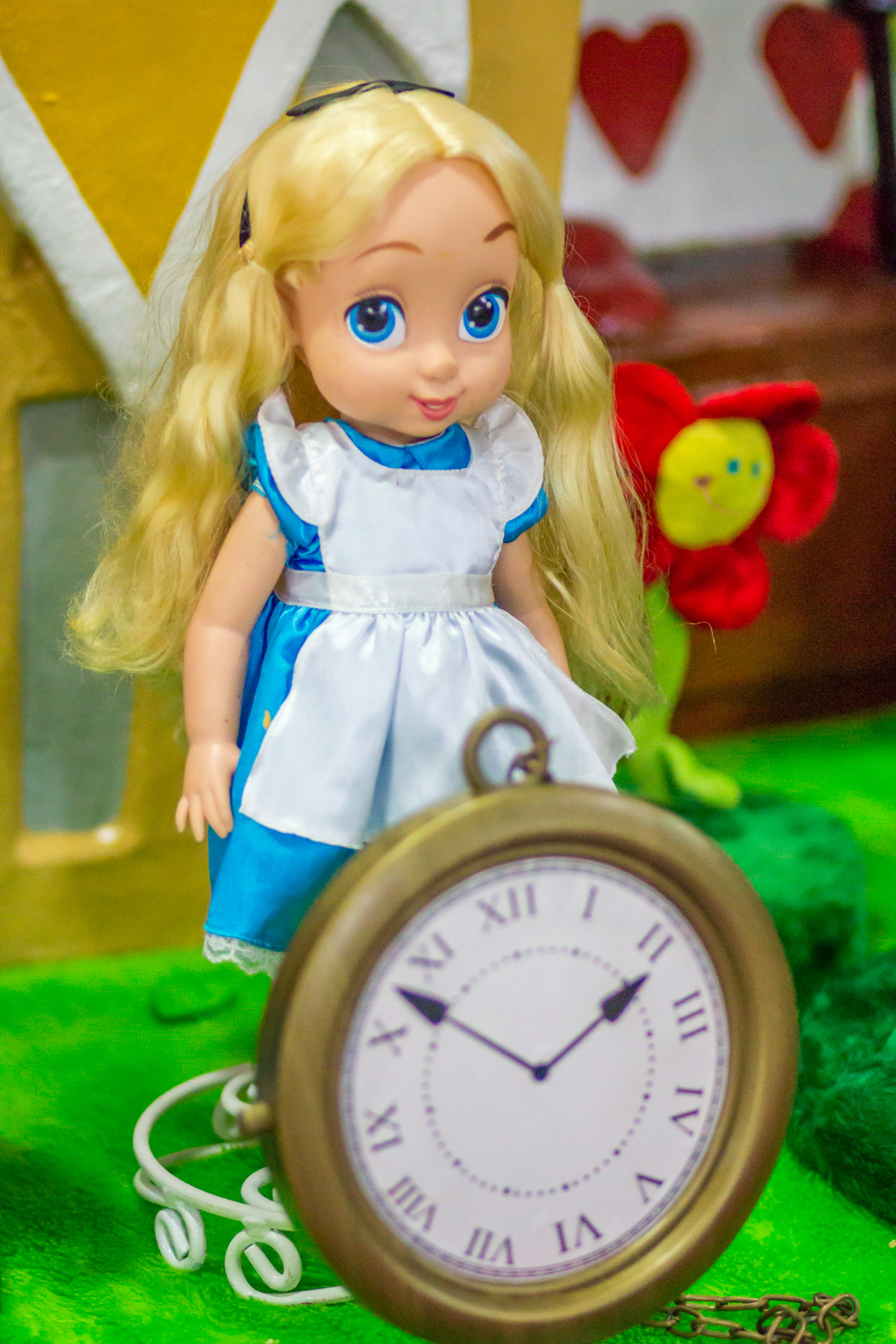 Decoração tema ALICE NO PÁIS DAS MARAVILHAS no click do FOTÓGRAFO de FESTA INFANTIL em SÃO PAULO, SP em uma imagem colorida