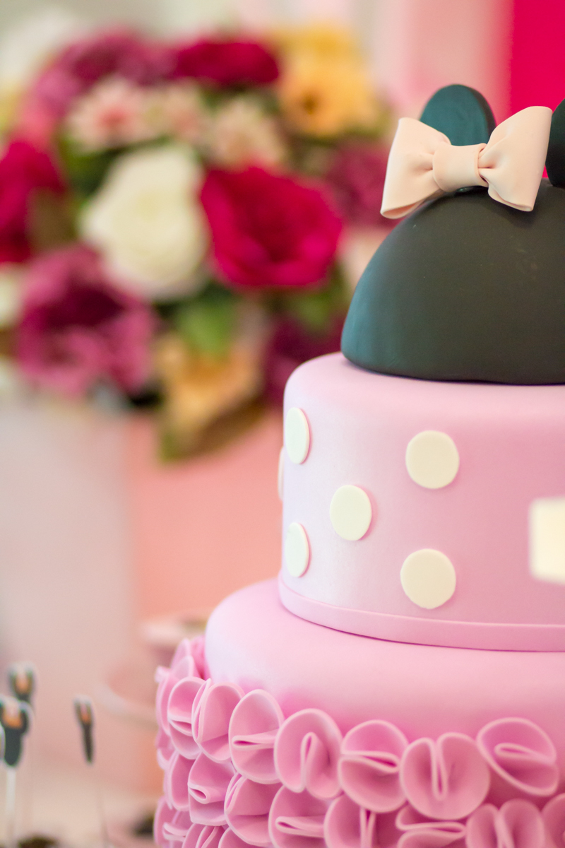 Decoração tema MINNIE nas cores ROSA e BRANCO no click do FOTÓGRAFO de FESTA INFANTIL em SÃO PAULO, SP em uma imagem colorida