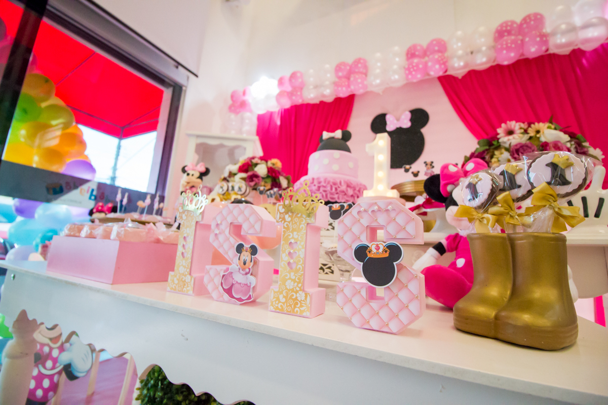 Decoração tema MINNIE nas cores ROSA e BRANCO no click do FOTÓGRAFO de FESTA INFANTIL em SÃO PAULO, SP em uma imagem colorida