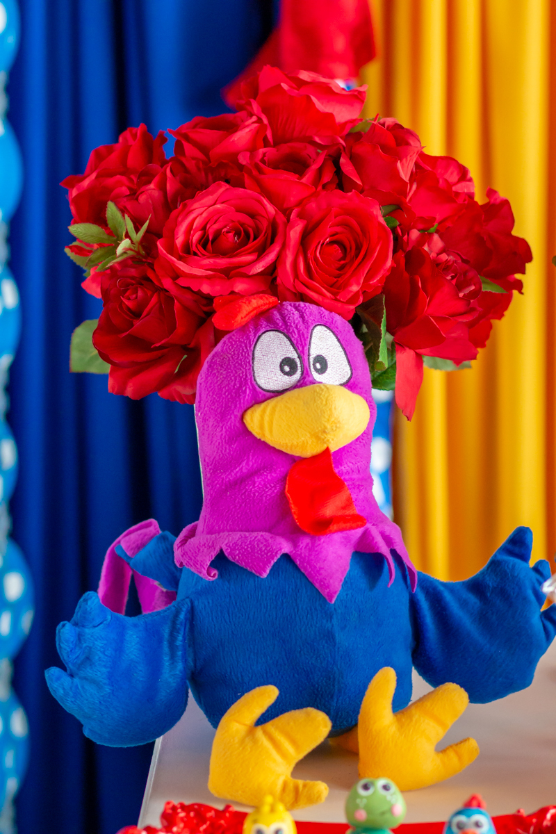 Decoração tema GALINHA PINTADINHA no click do FOTÓGRAFO de FESTA INFANTIL em SÃO PAULO, SP em uma imagem colorida