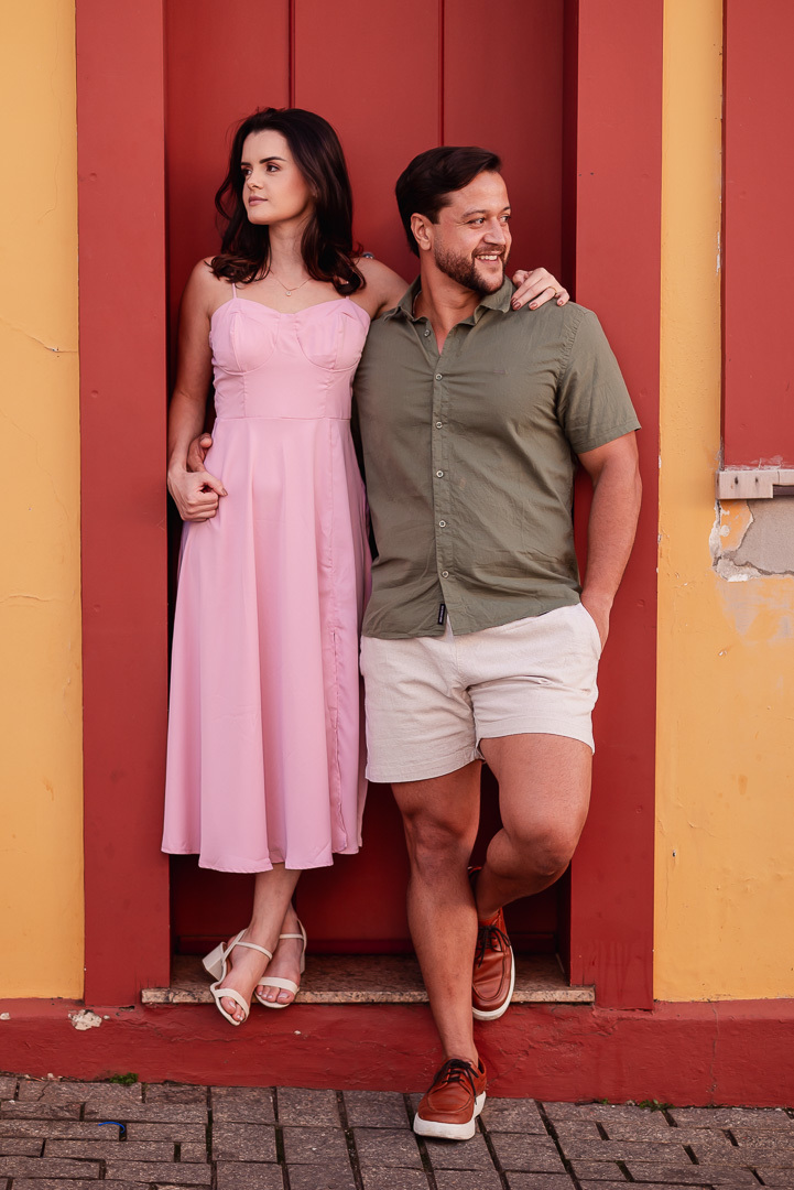 Casal em ensaio pelo centro historico de São João Del rei Mg