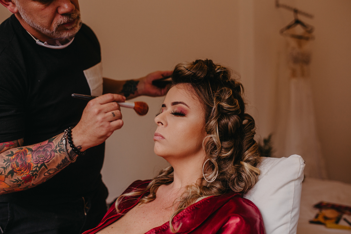 Imagem capa - Você sabe o que é “dia noiva”? por Leandro Ribeiro