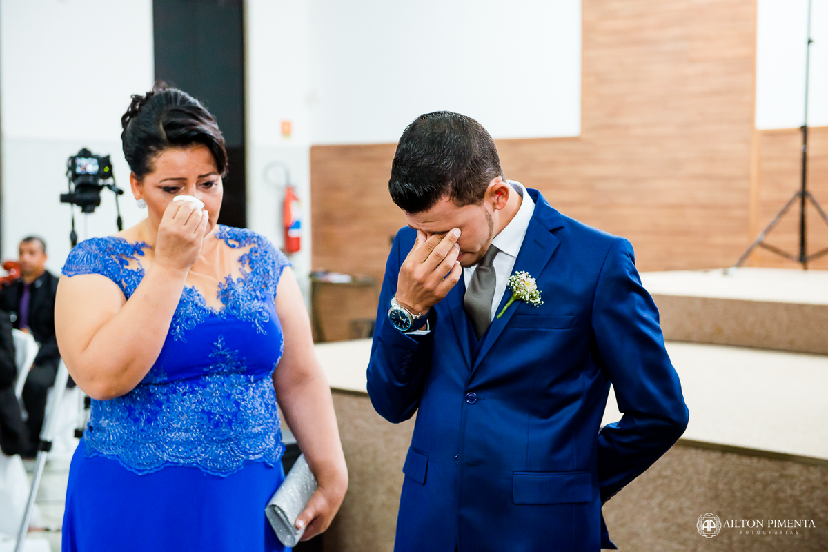 noivo chorando